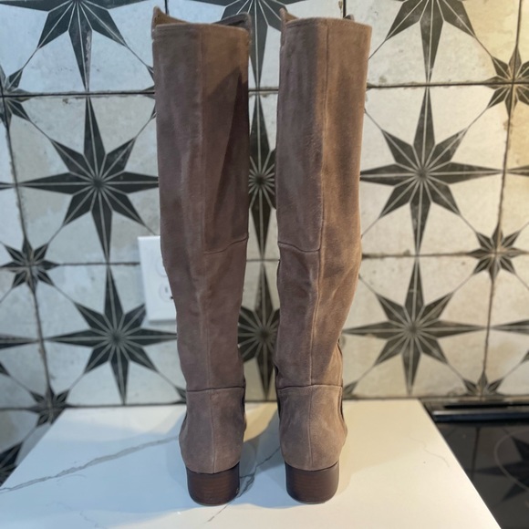 Steve Madden Pullon Taupe Suede Boots, Size 8.5 - Picture 4 of 8